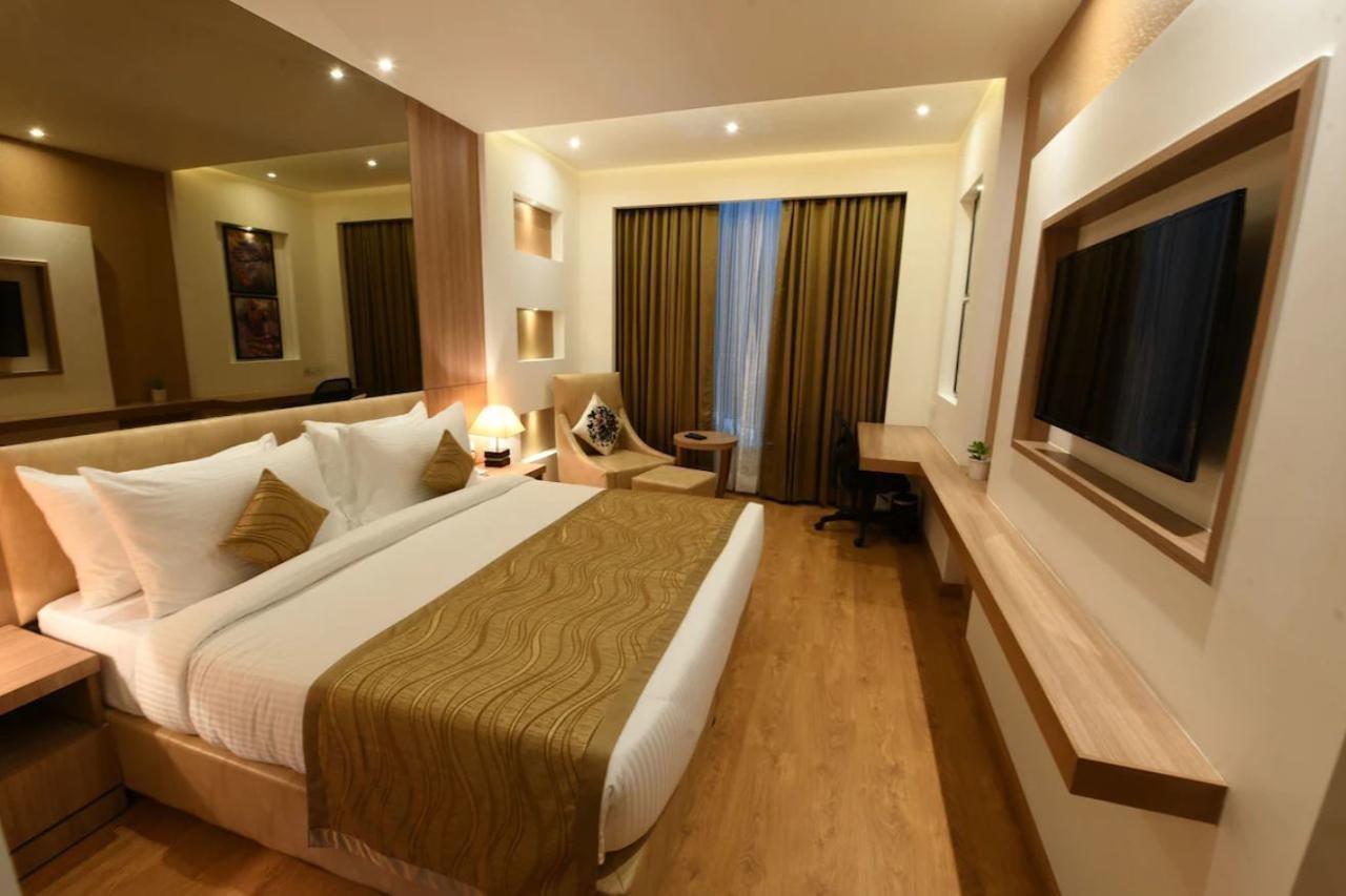 Surestay Plus By Best Western Amritsar Eksteriør billede