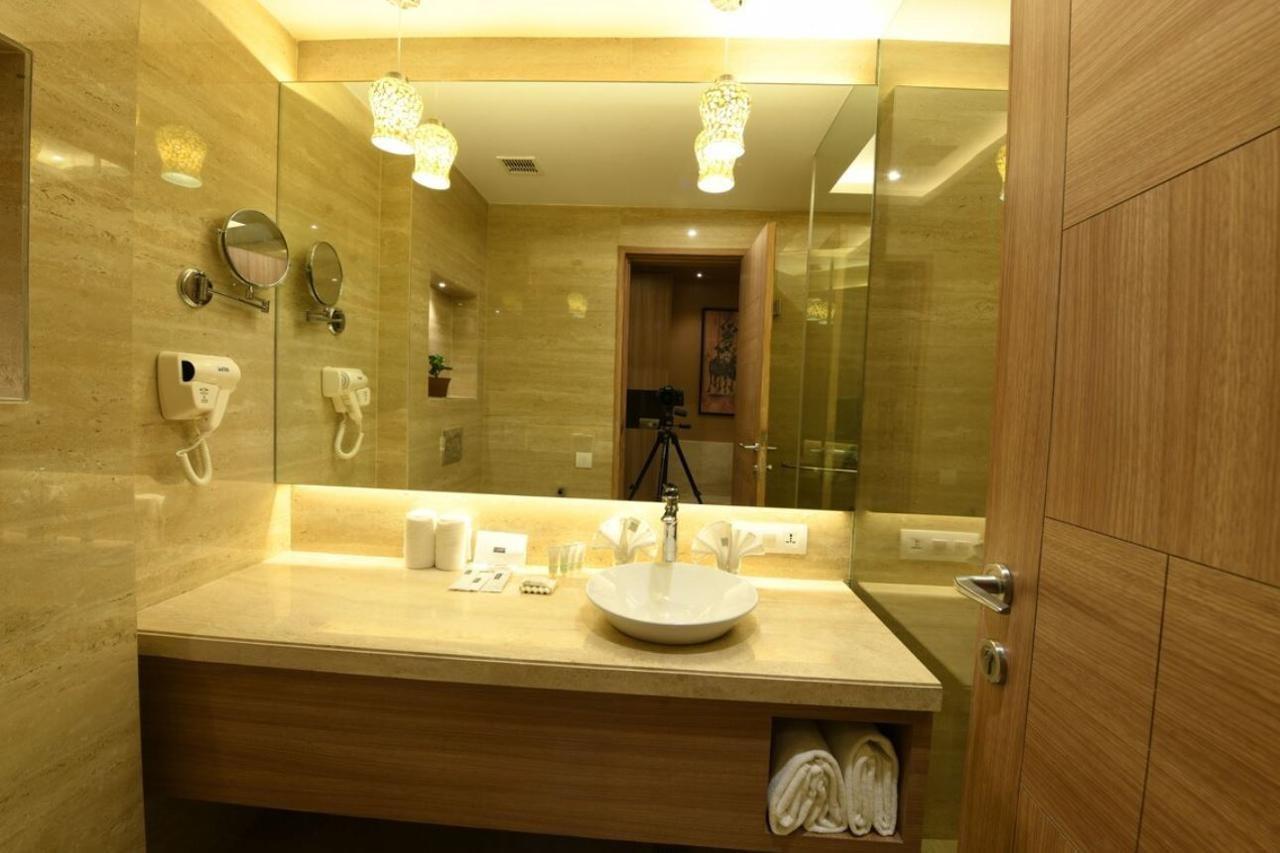 Surestay Plus By Best Western Amritsar Eksteriør billede